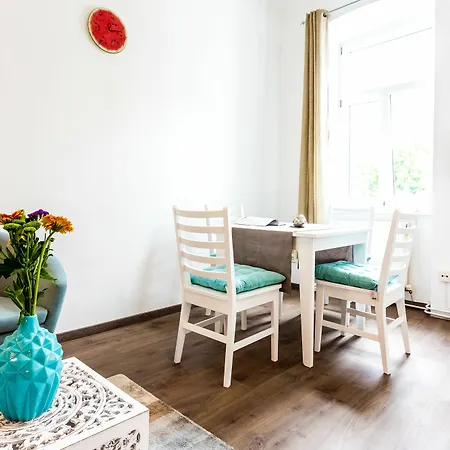 & Business 1160 * Vienna