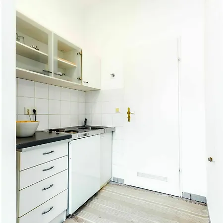 & Business 1160 Apartment *