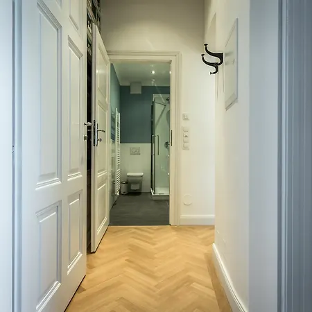 Parkview Boutique * Viena