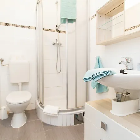 Apartment Checkvienna Huetteldorfer Strasse *