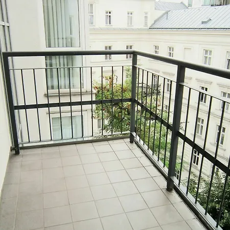 Hotel Kh