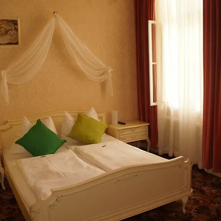 Aviano Boutique