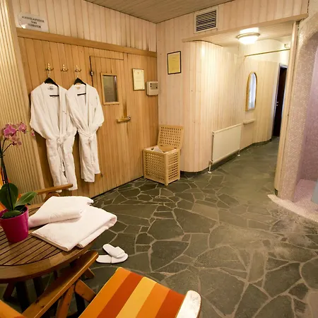 Theaterhotel & Hotel 4*