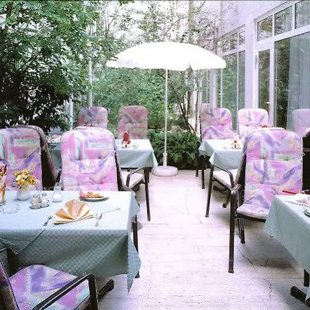 Theaterhotel & Hotel 4*