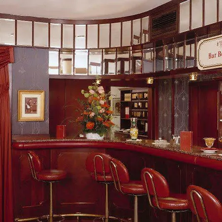维也纳剧院酒店