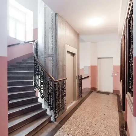 *new*, And Cozy With Large Balcony Vienna