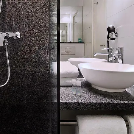 Hotel One Wien-prater 3*