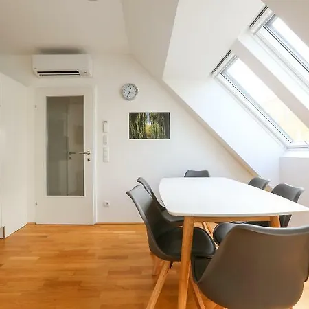4 Beds&more Vienna