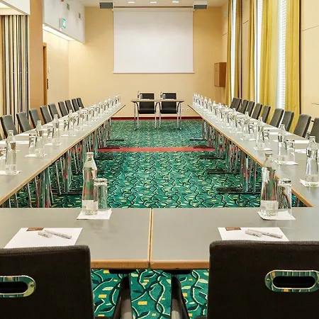 Hotell Courtyard By Marriott Schoenbrunn