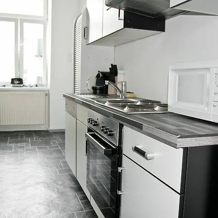 Royal Westbahnhof Apartment *
