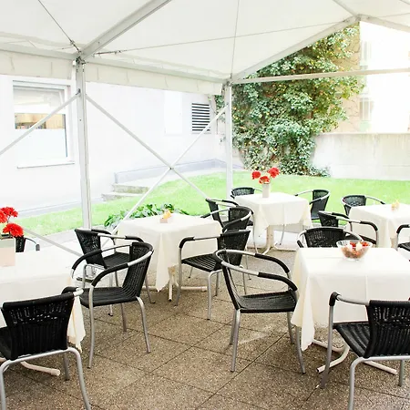 Mynext - Rudy 2* Viena