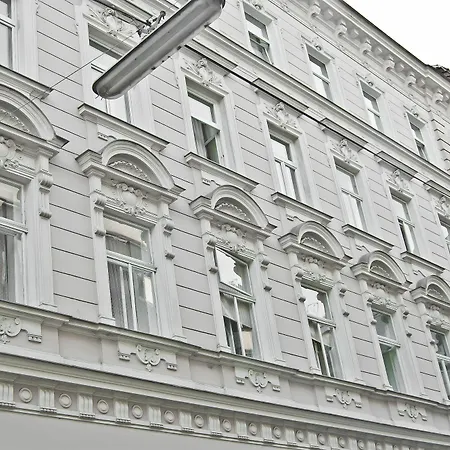 Royal Westbahnhof *