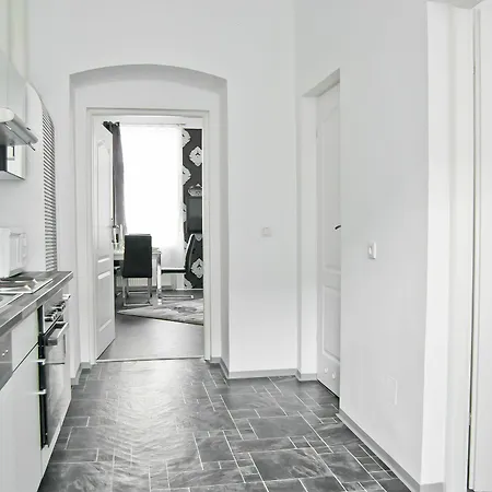 Royal Westbahnhof Apartment *
