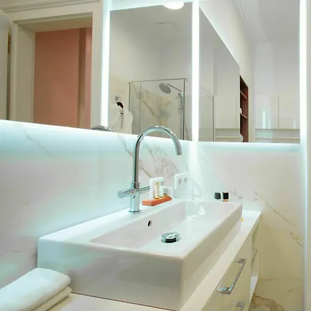 Apartment Imperium - Experience The Luxurious In Center