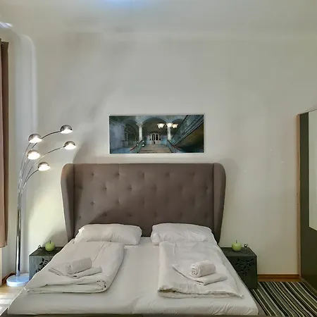 Apartment United Homes