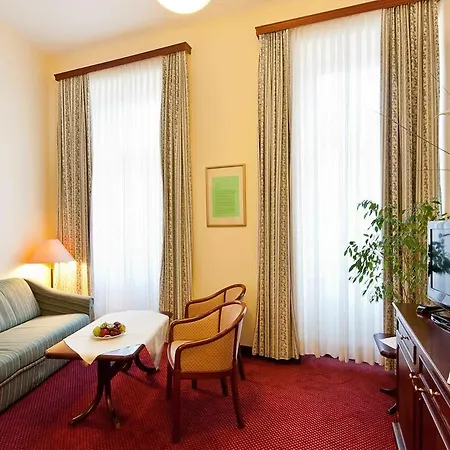 Theaterhotel & Hotel Vienne