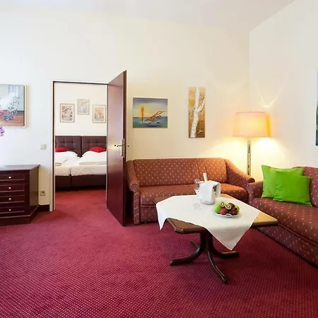 Theaterhotel &