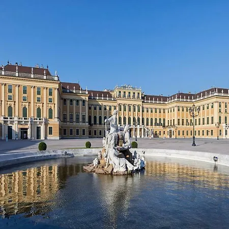 Apartment Schloss Schoenbrunn Grand *