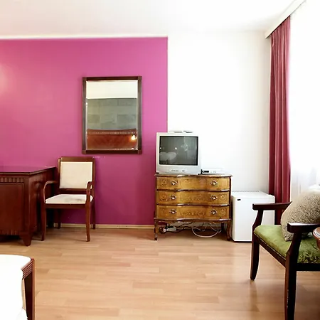 Attaché 3* Vienna
