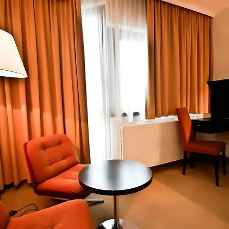 Hotel Mercure Raphael 4*