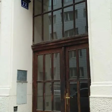 Apartment Lights - Karmarschgasse
