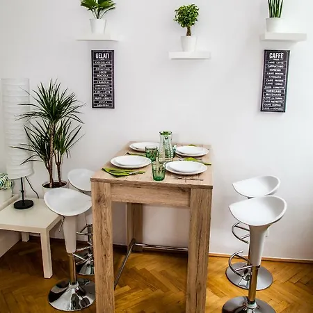 Lights - Karmarschgasse Apartment