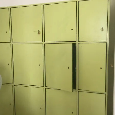 チチリ ホステル *