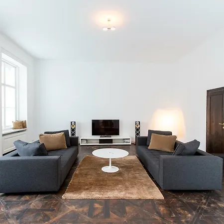 Opernring Apartment *