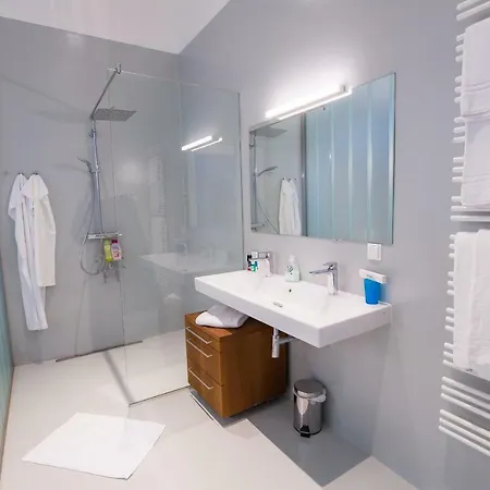 Grand Soho Apartment
