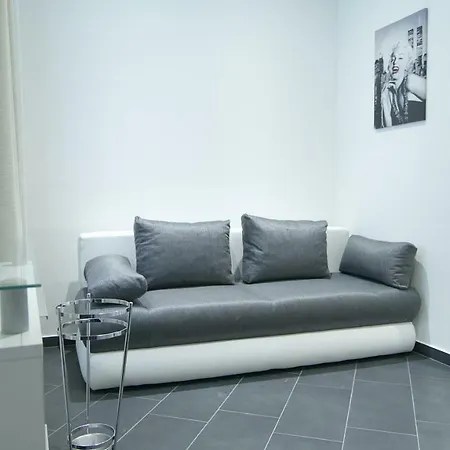 Lotus Apartmán *