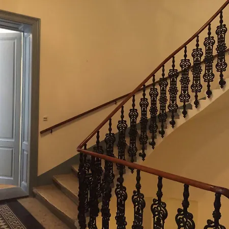 Opera 1 Apartment *