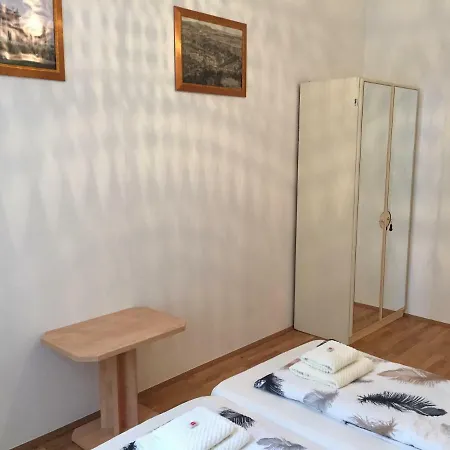 Opera 1 Apartment