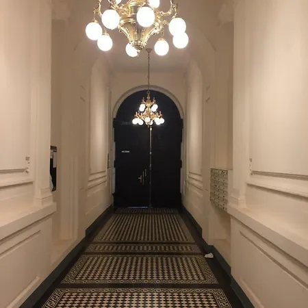 Opera 1 Apartment *