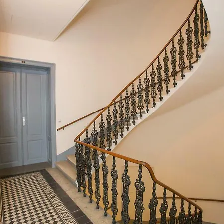 Opera 1 Apartment