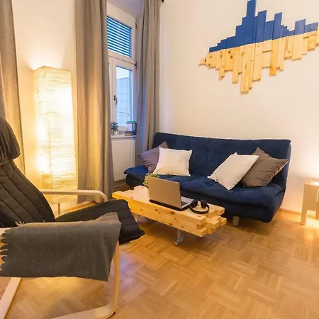 Stunning Station Apartment Vienna