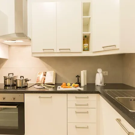 Stunning Station Apartment Vienna