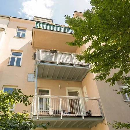 Apartment Spacious Station *