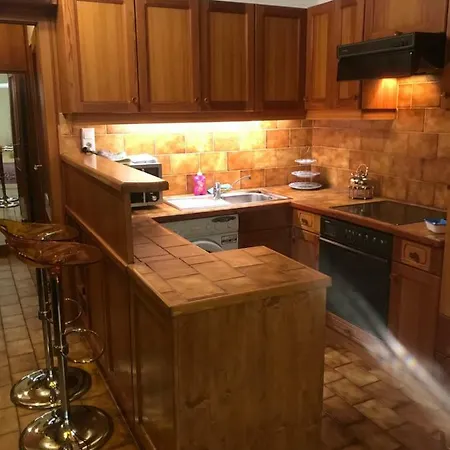 The Barts Center - Self Check-in Apartment