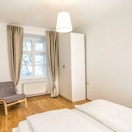 Beautiful Inner City Apartment