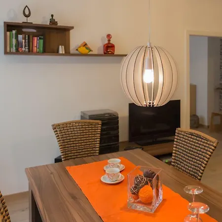 Am Donaukanal Apartment Vienna
