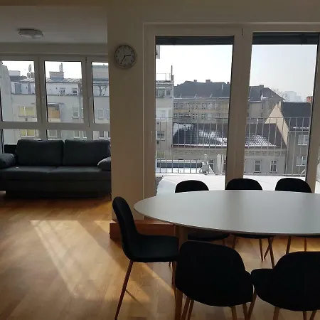 4 Beds And - Contactless Check-in Apartment *
