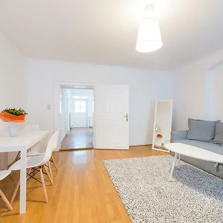 Apartment Beautiful Inner City