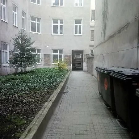 Fully Furnished * Vienna