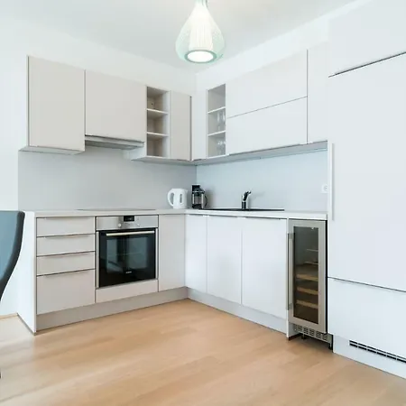 | Spacious Serviced In Directly At The U4 * Vienna