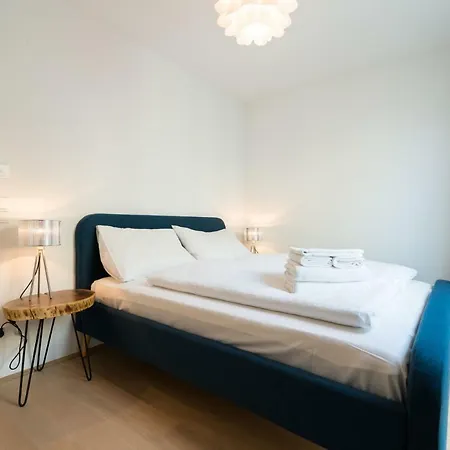 | Spacious Serviced In Directly At The U4 Vienna