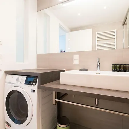 | Spacious Serviced In Directly At The U4 * Vienna