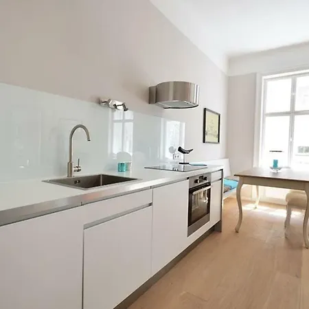 Apartment | Modern, Bright Business In Center, Alsergrund *