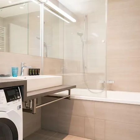 | Spacious Serviced In Directly At The U4 * Vienna