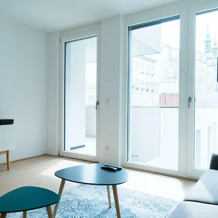 | Spacious Serviced In Directly At The U4 Apartment Vienna