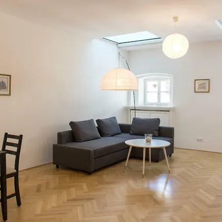 Gerstner Opera Residences Apartment